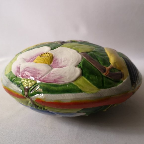 Vintage Ceramic Hanging Pocket with Colourful Parrots and Flowers Made in Japan - Picture 4 of 6